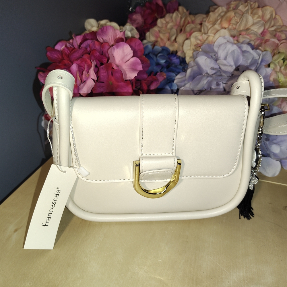 Francesca's Collections Cream Crossbody Saddle Bag with Gold Hardware